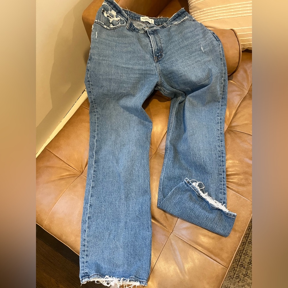 Abercrombie Blue Denim Jeans (Distressed Bottom) 👖👖👖